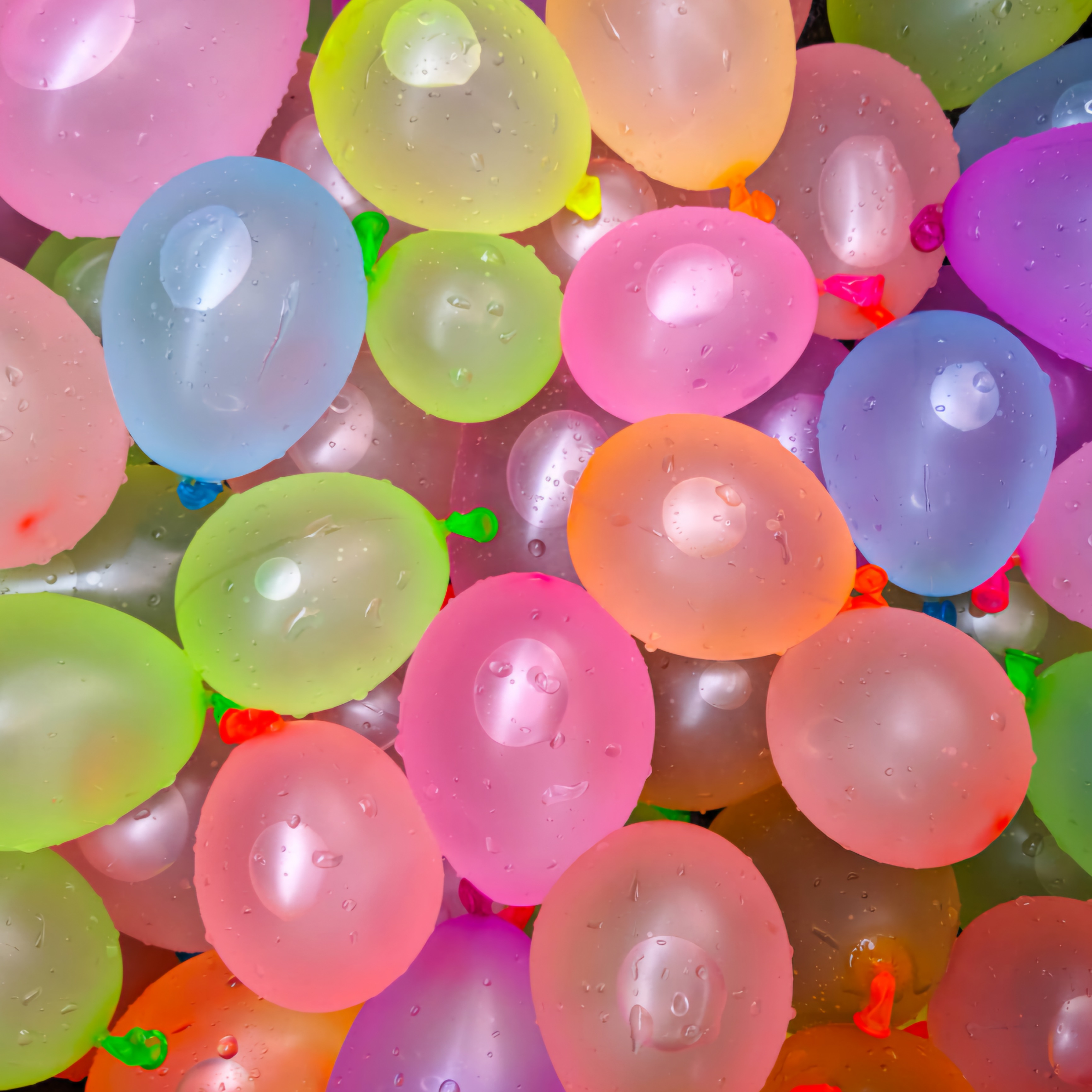 بادکنک آب بازی