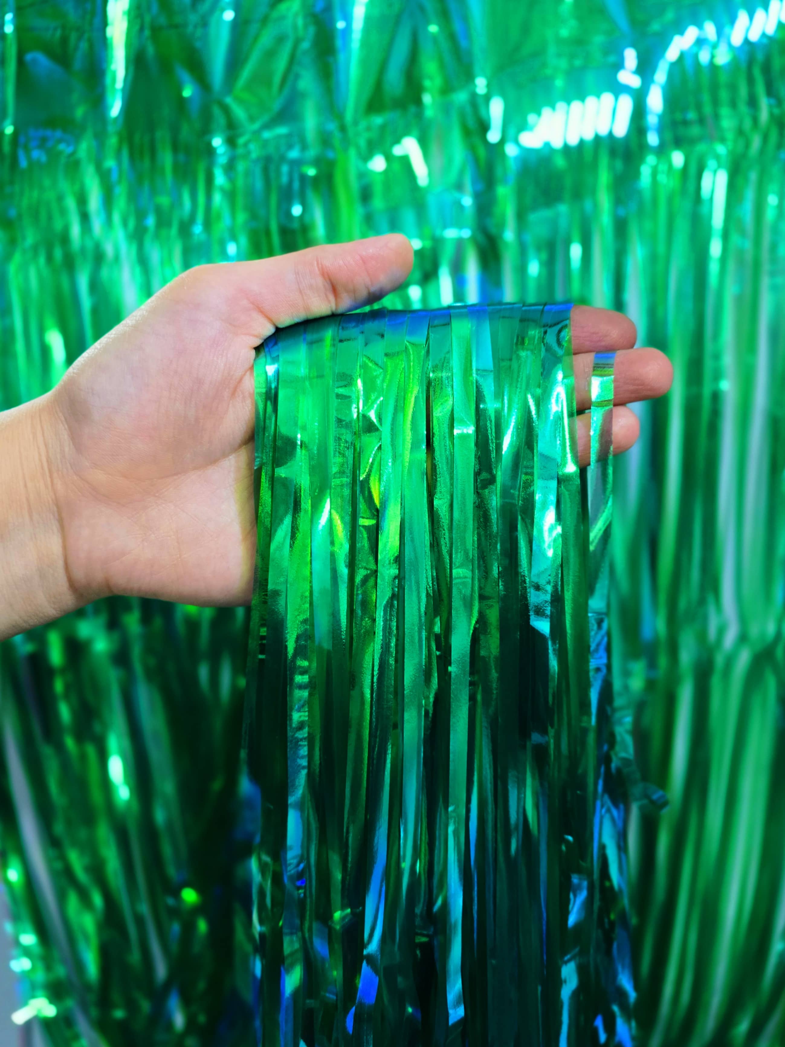 پرده رنگین کمان چسب دار سبز