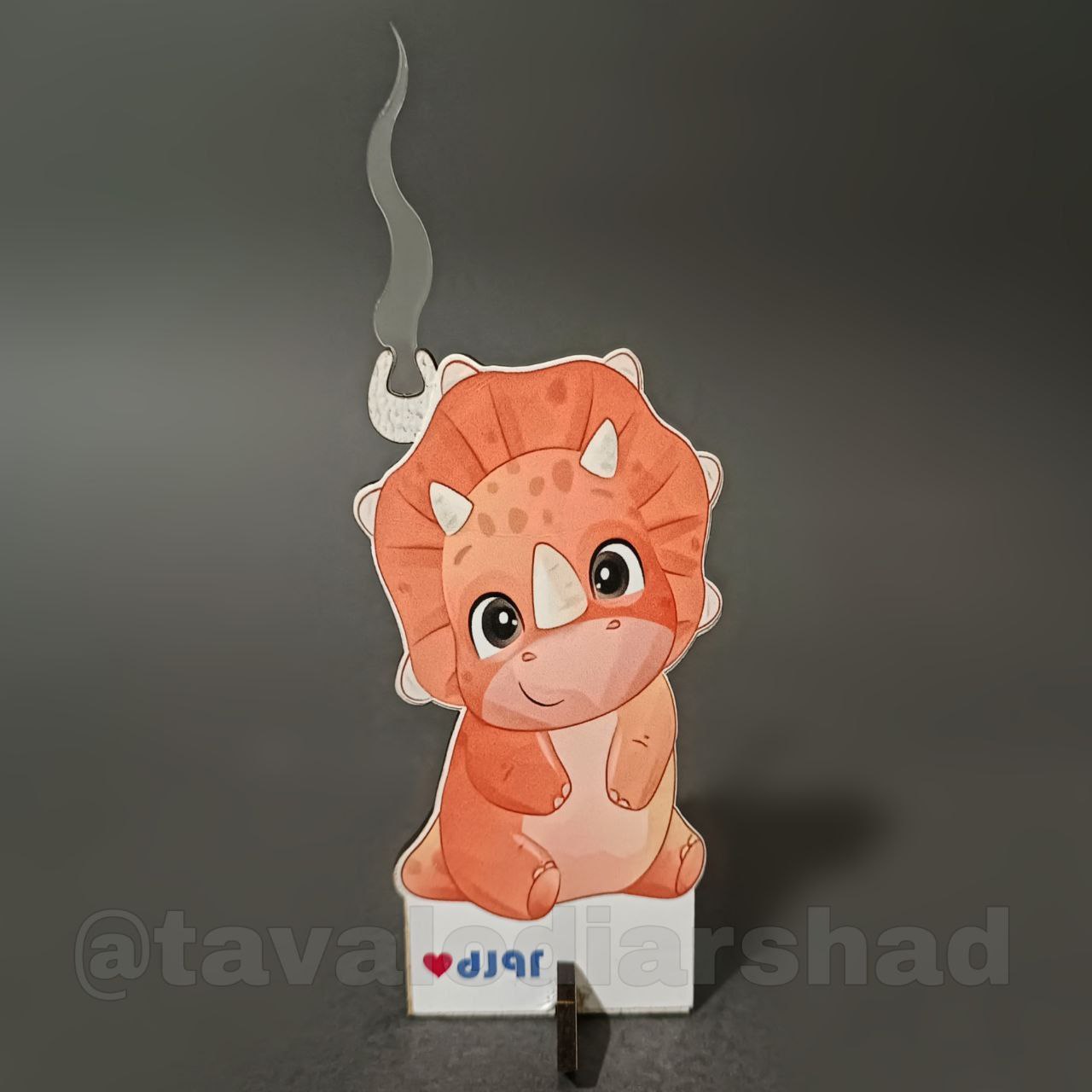 شمع استند عروسکی دایناسور شاخ دار