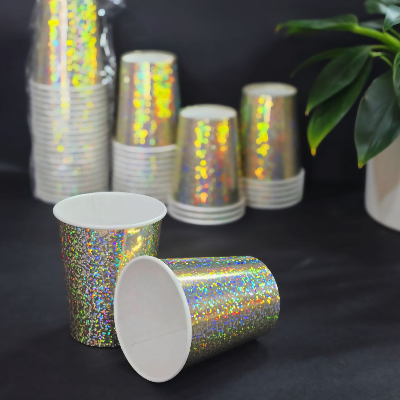 لیوان هولوگرام طلایی